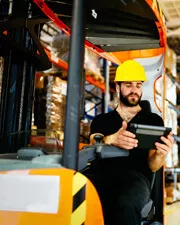 Logistika. Outsourcing v logistice. Johnny Workman Logistika. Outsourcing v logistice. Johnny Workman